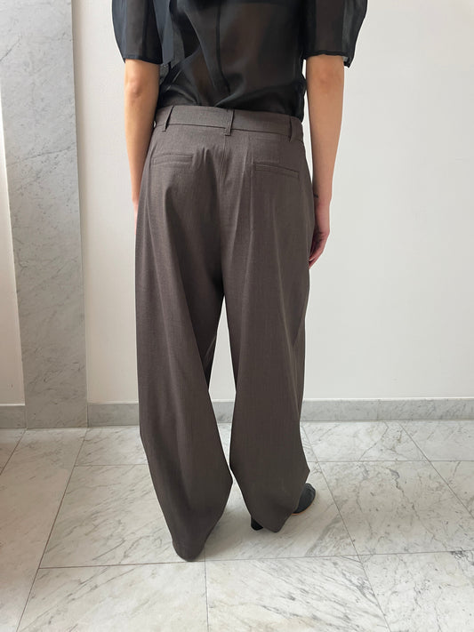 Wide Tuck Pants, Brown Amomento