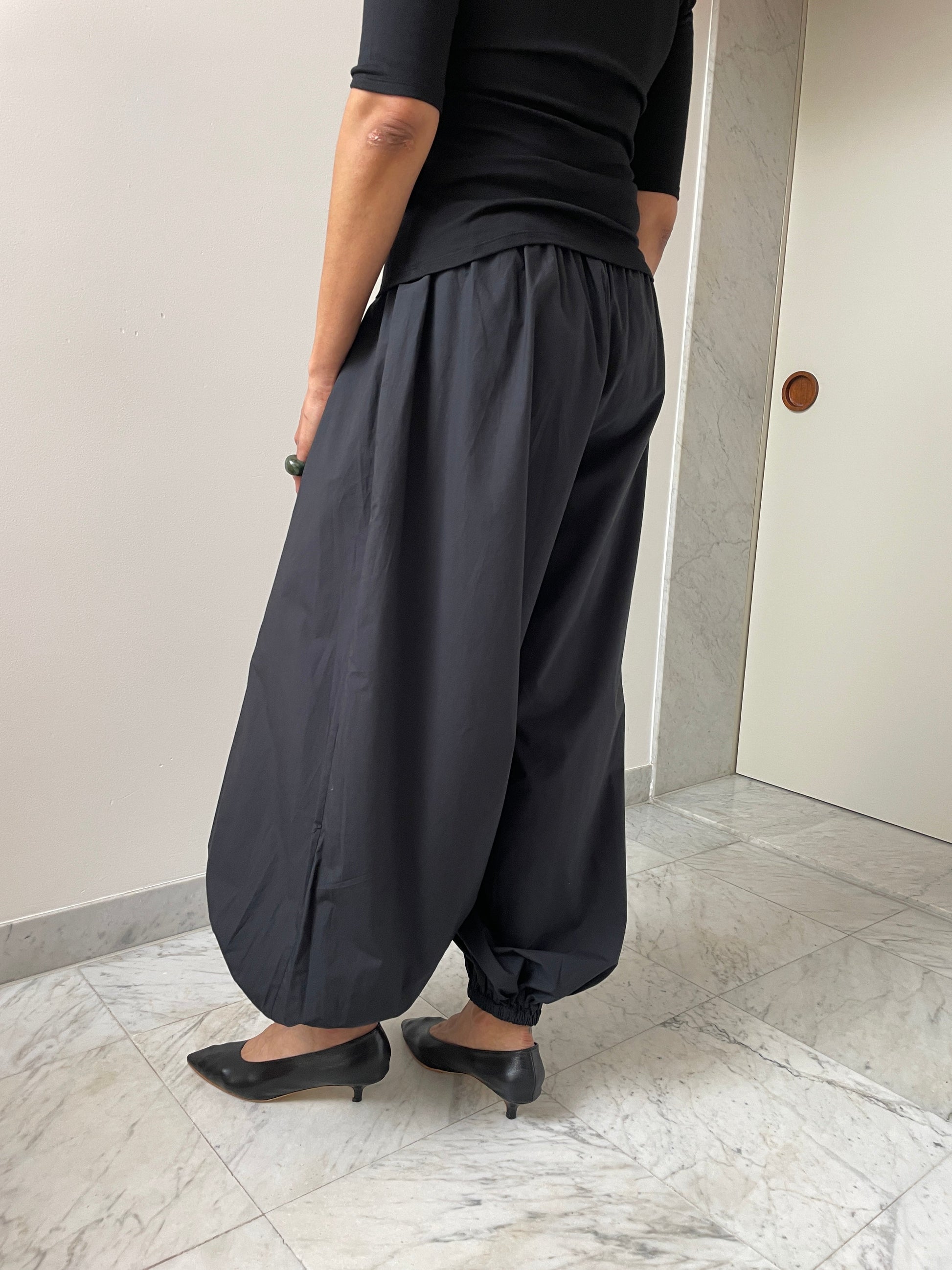 Simmon Pants, Black BASERANGE
