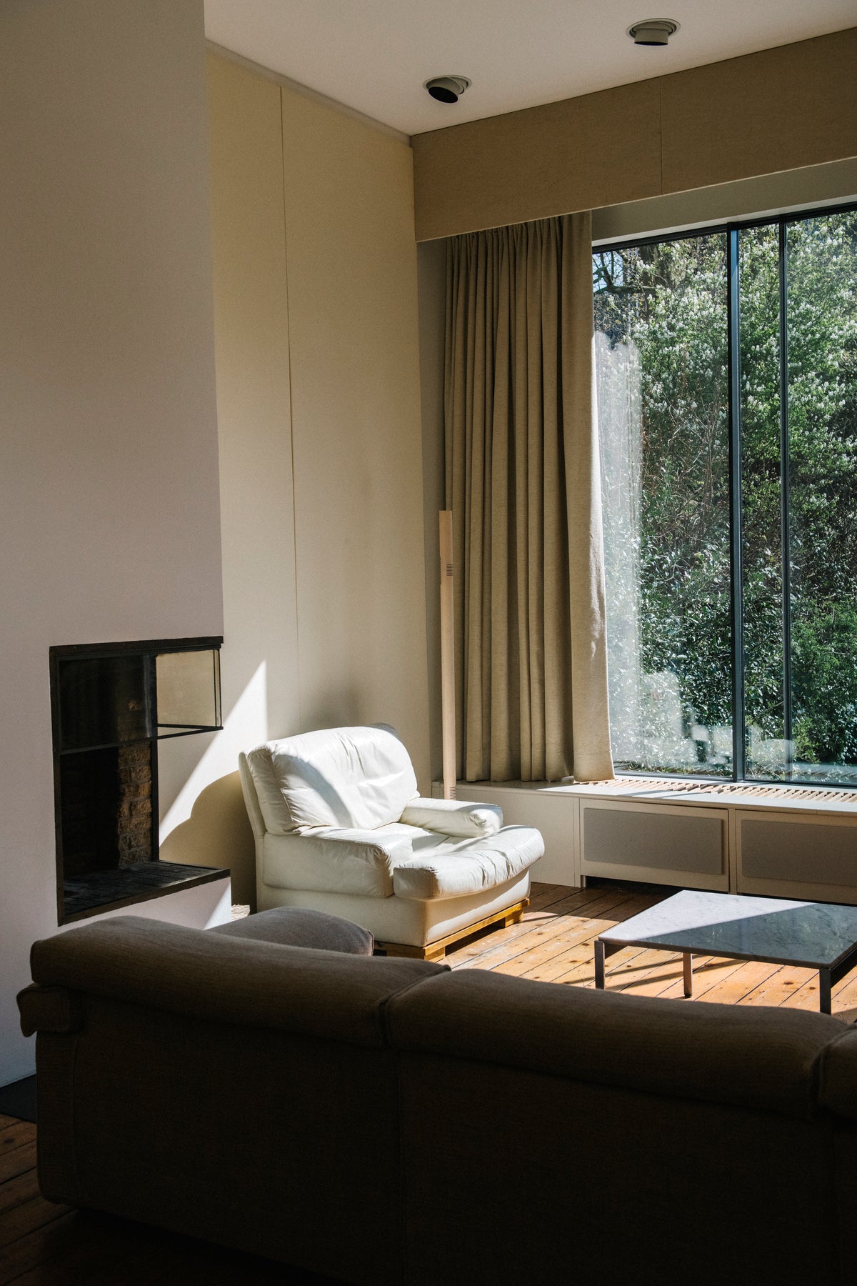 THE LOUNGE