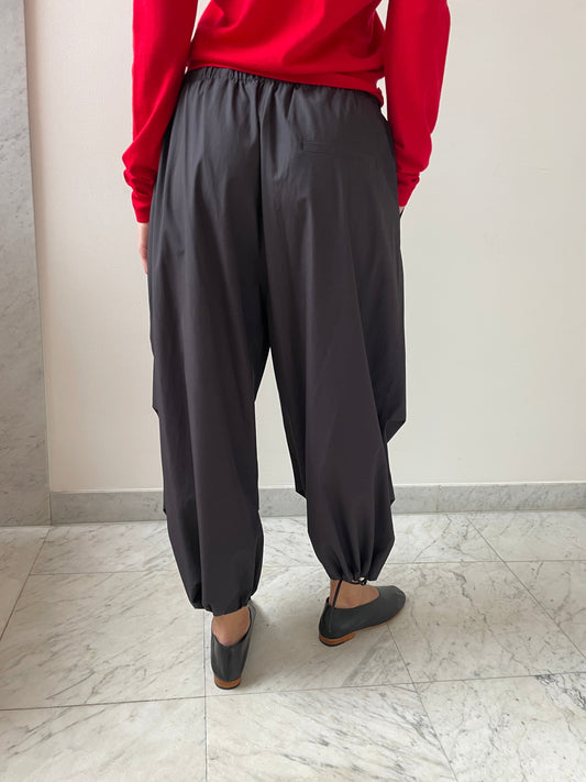 Drawstring Capri Pants, Charcoal Amomento