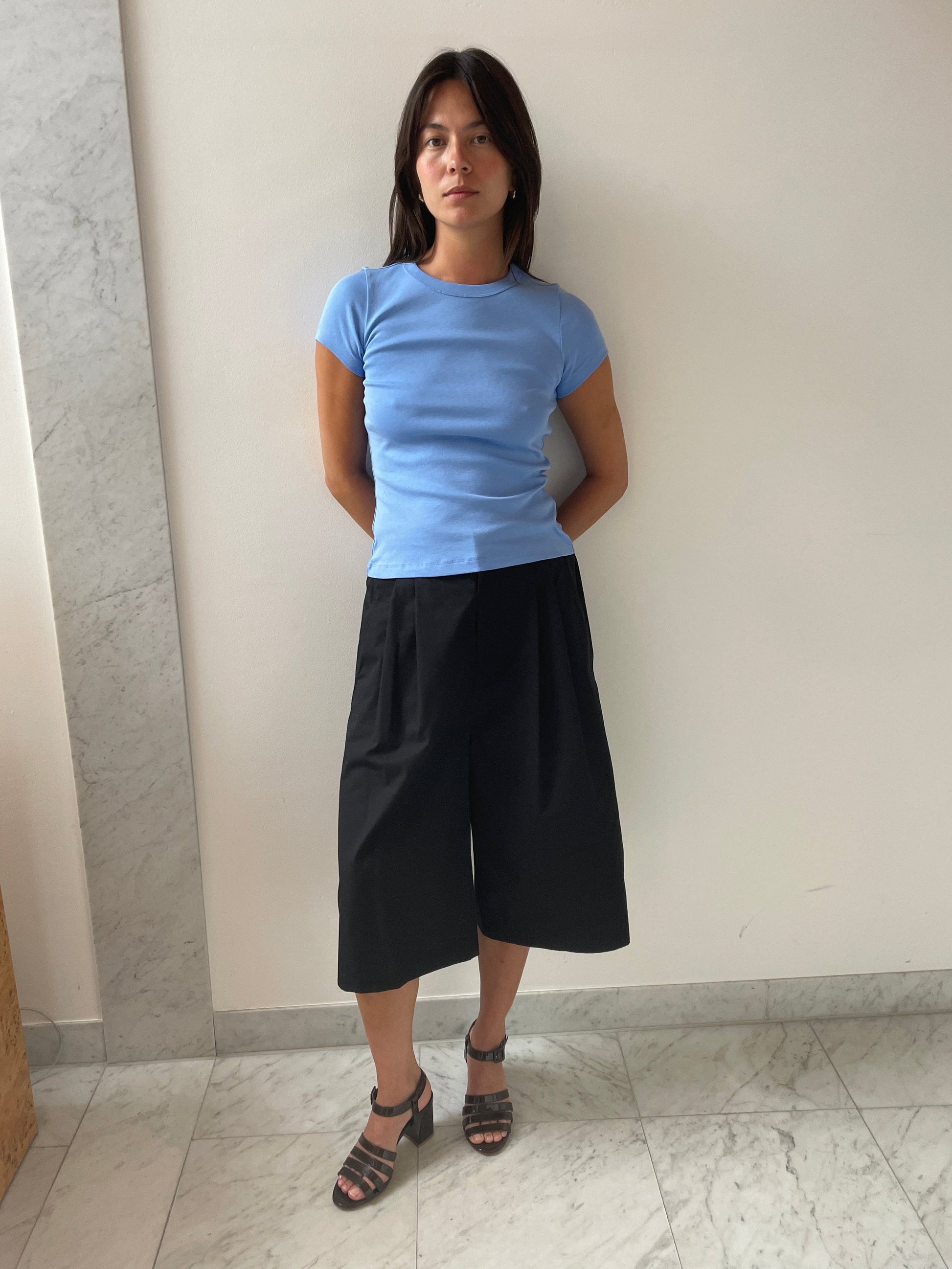 Two Tuck Wide Shorts, Black Amomento