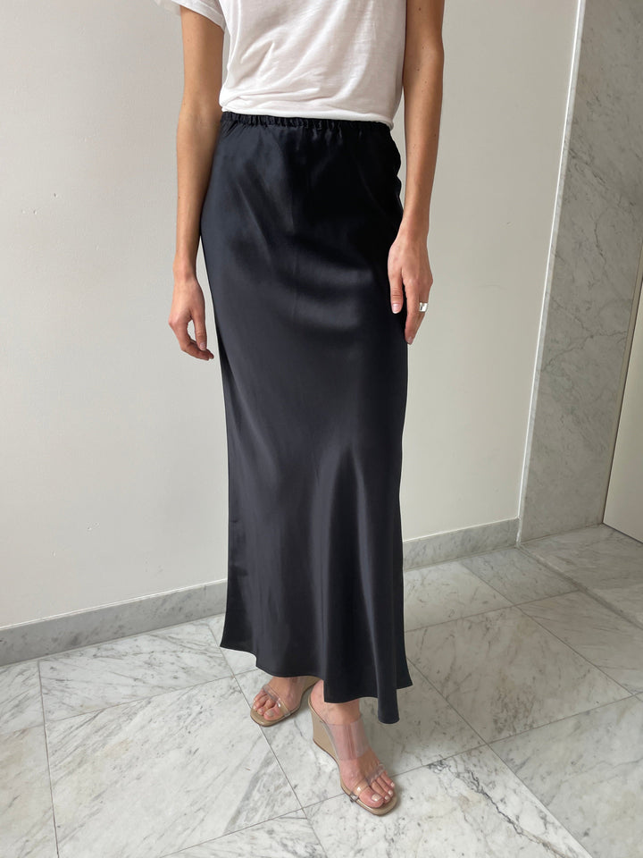 Dydine Skirt, Black BASERANGE