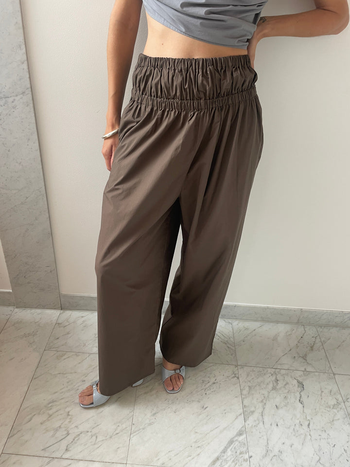 Tin Pants, Mara Brown BASERANGE