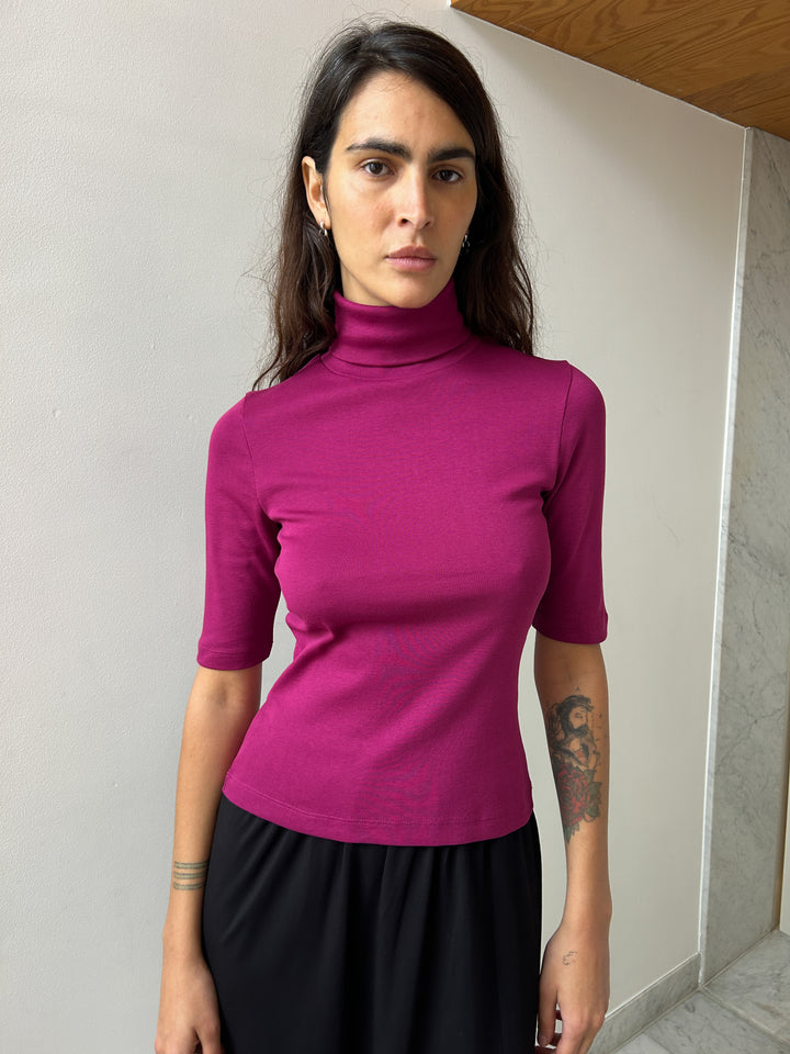 Dinah Tee, Magenta