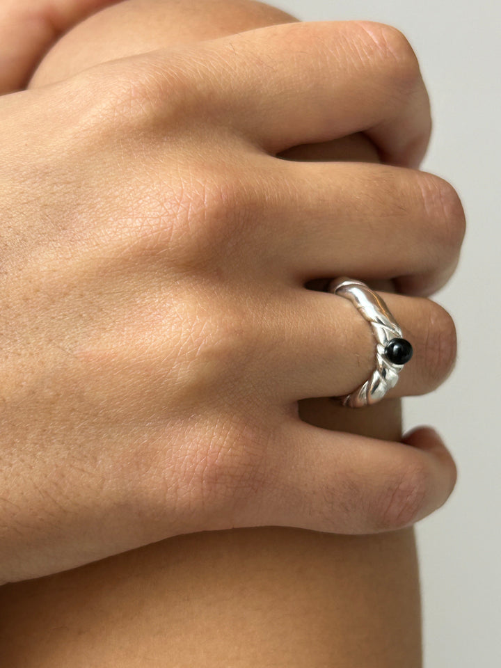 Element Ring, Silver & Onyx Corali