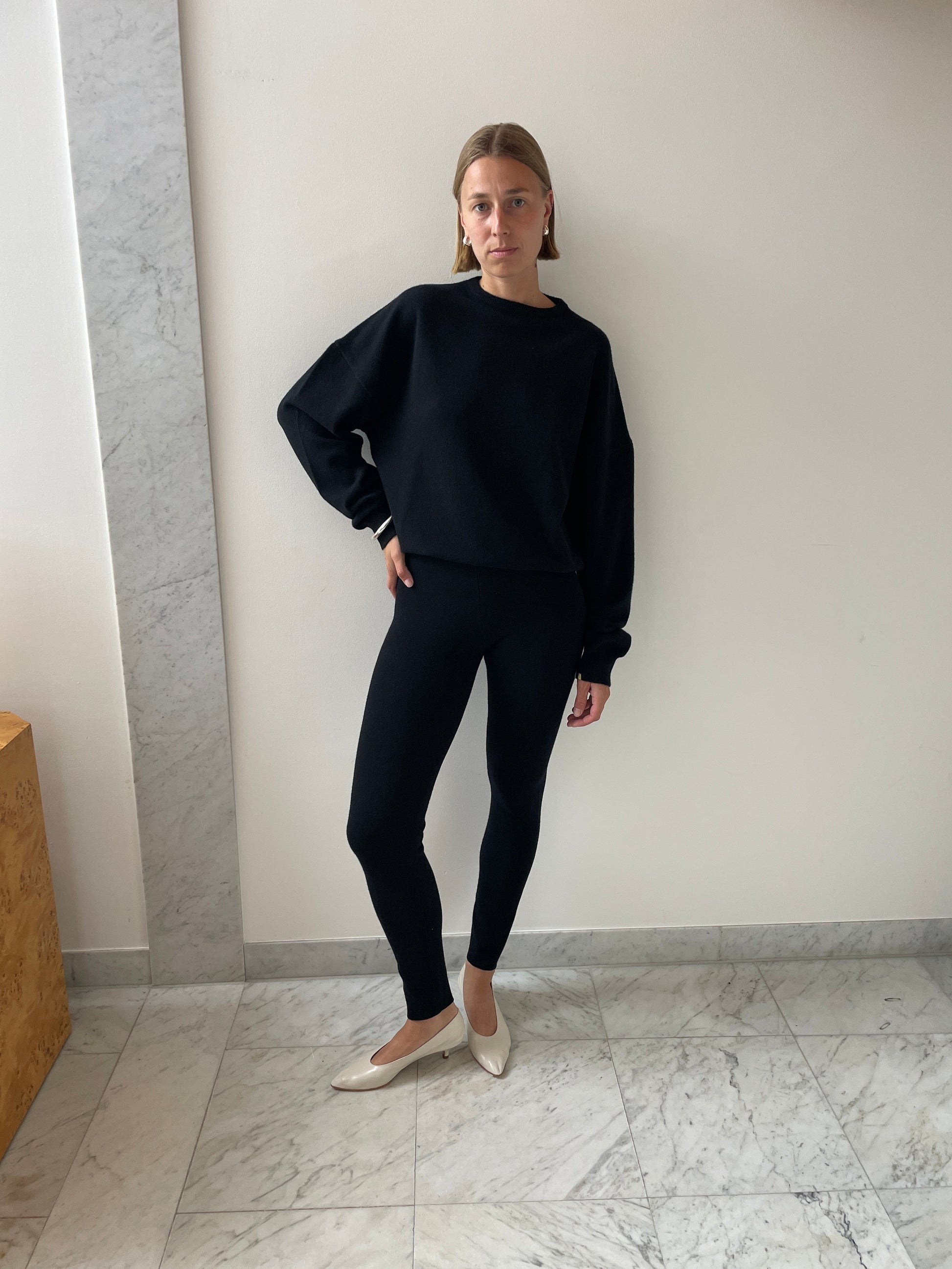 Tes, Raven EXTREME CASHMERE
