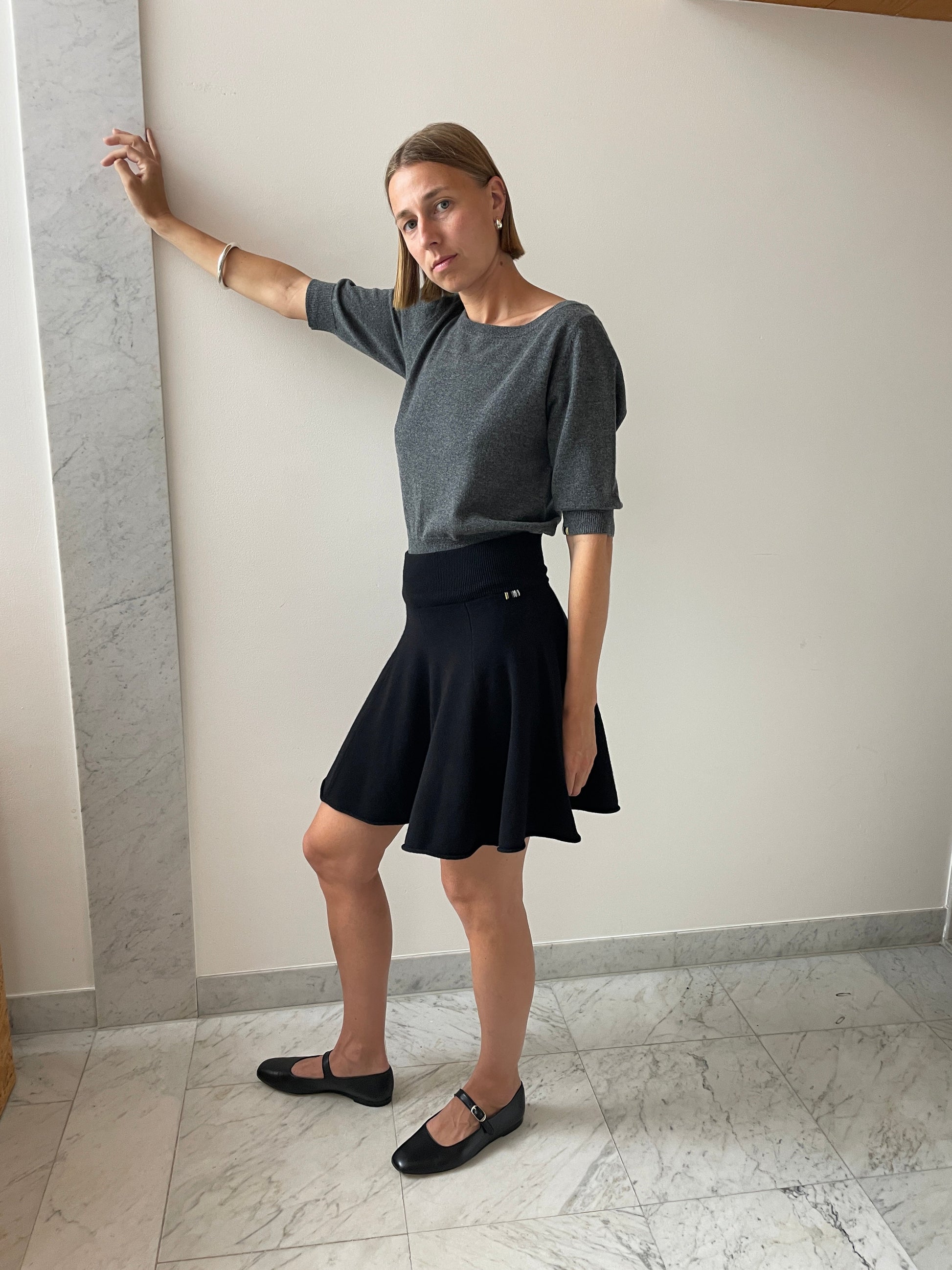 Girl, Raven EXTREME CASHMERE