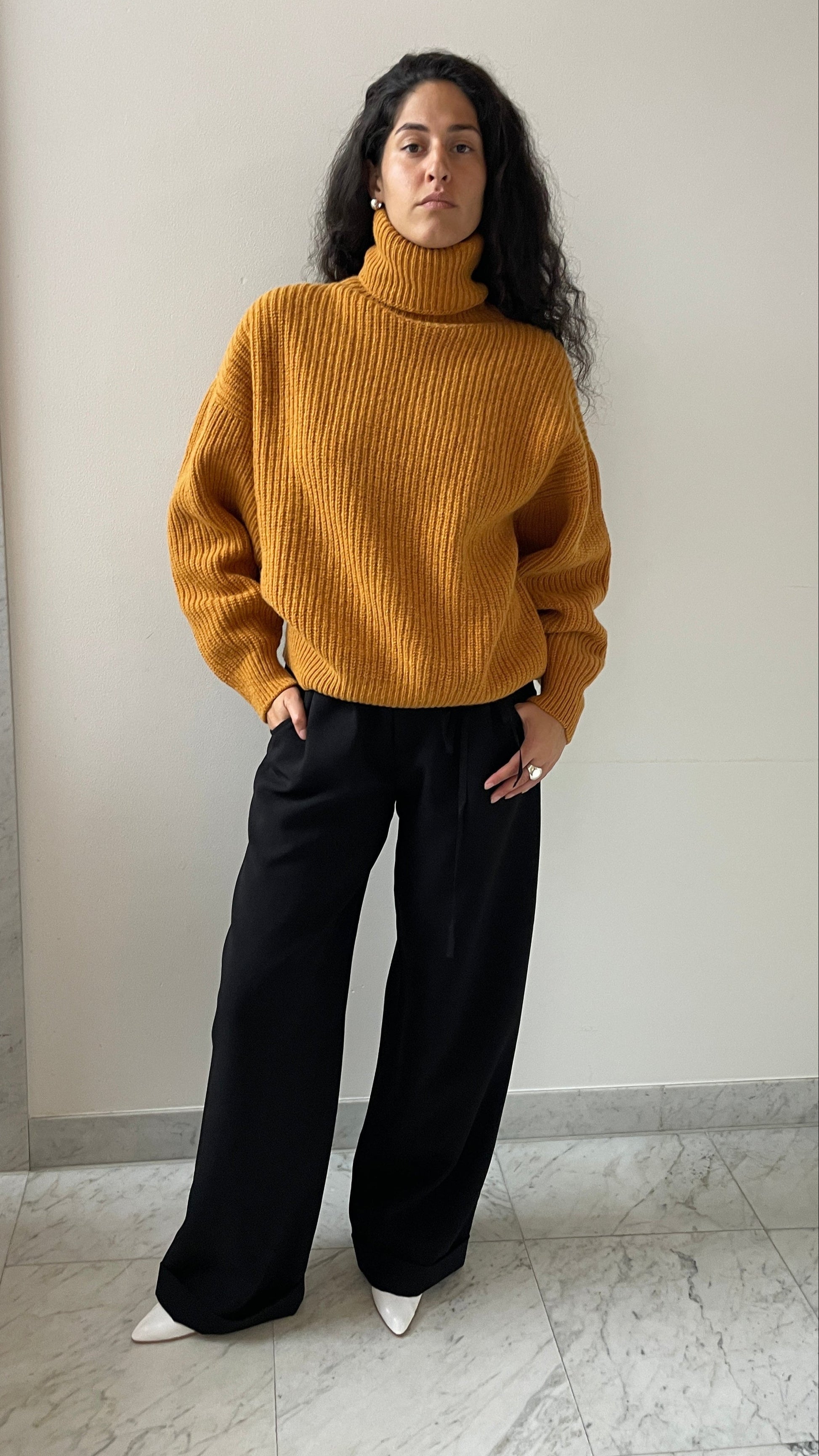 Mea Turtleneck, Clair Orange BASERANGE