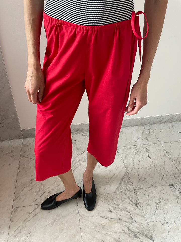 Tie Capri, Red Brooke Callahan