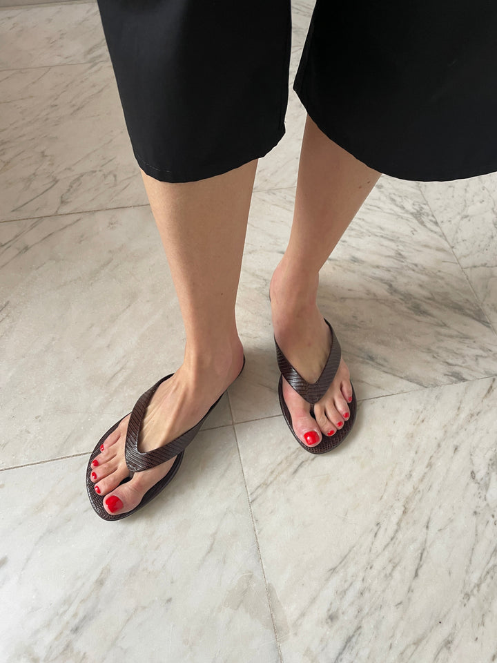 Flat Thong Sandal, Snake LE MONDE BÉRYL