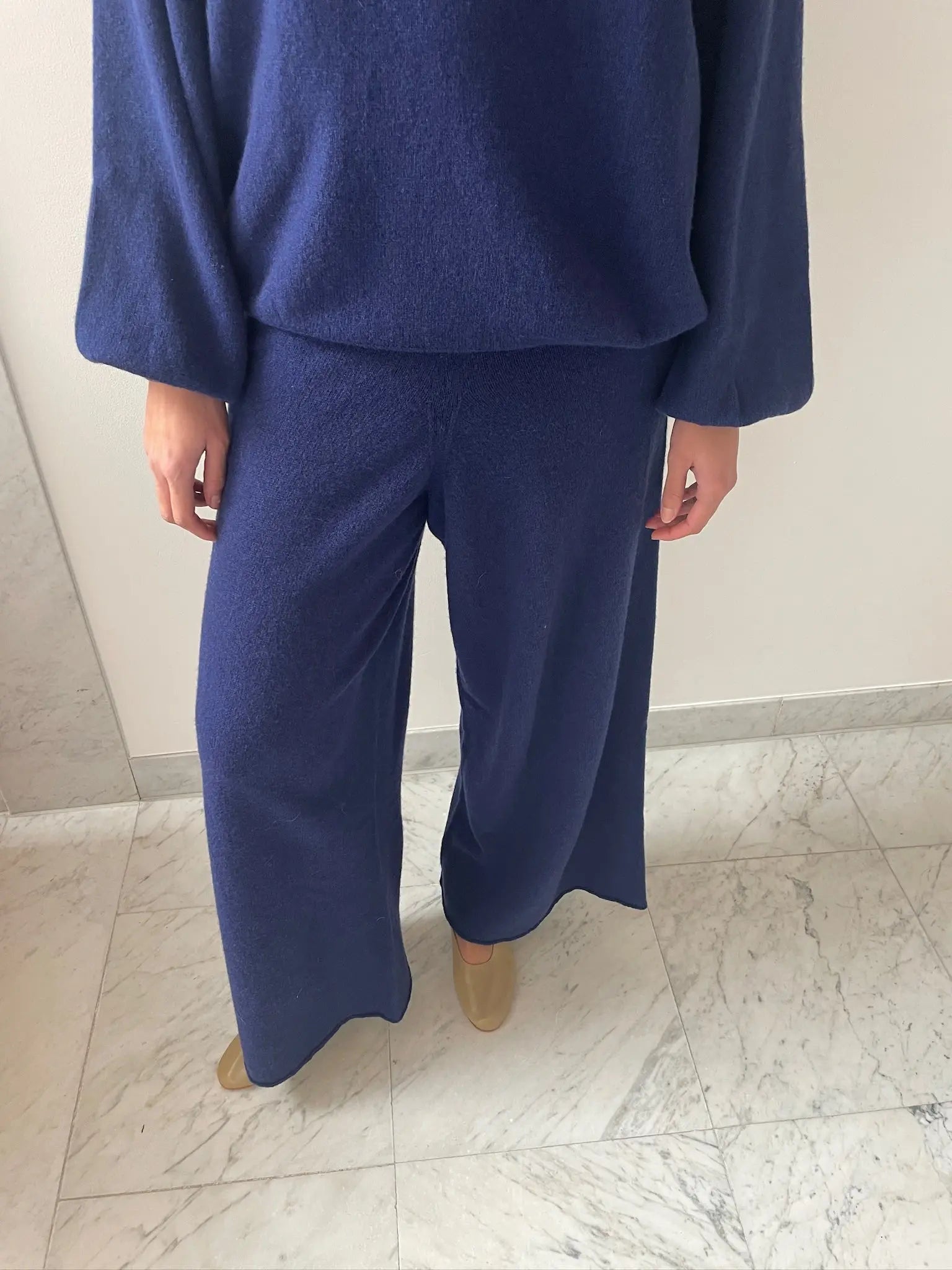Basic Sweatshirt in Assortment | Ribbed cotton jersey | en
