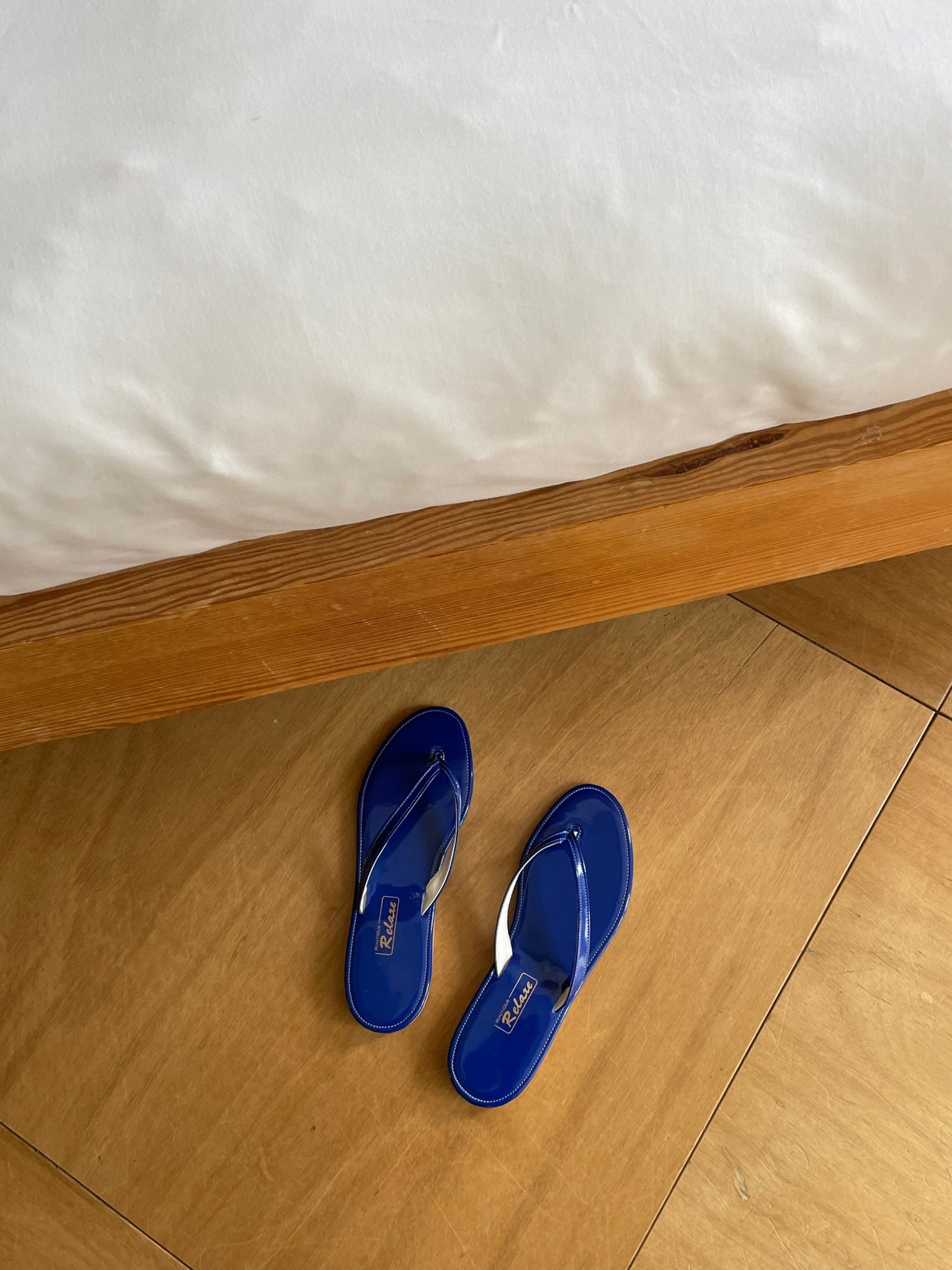 Relaxe Slippers, Round Toe