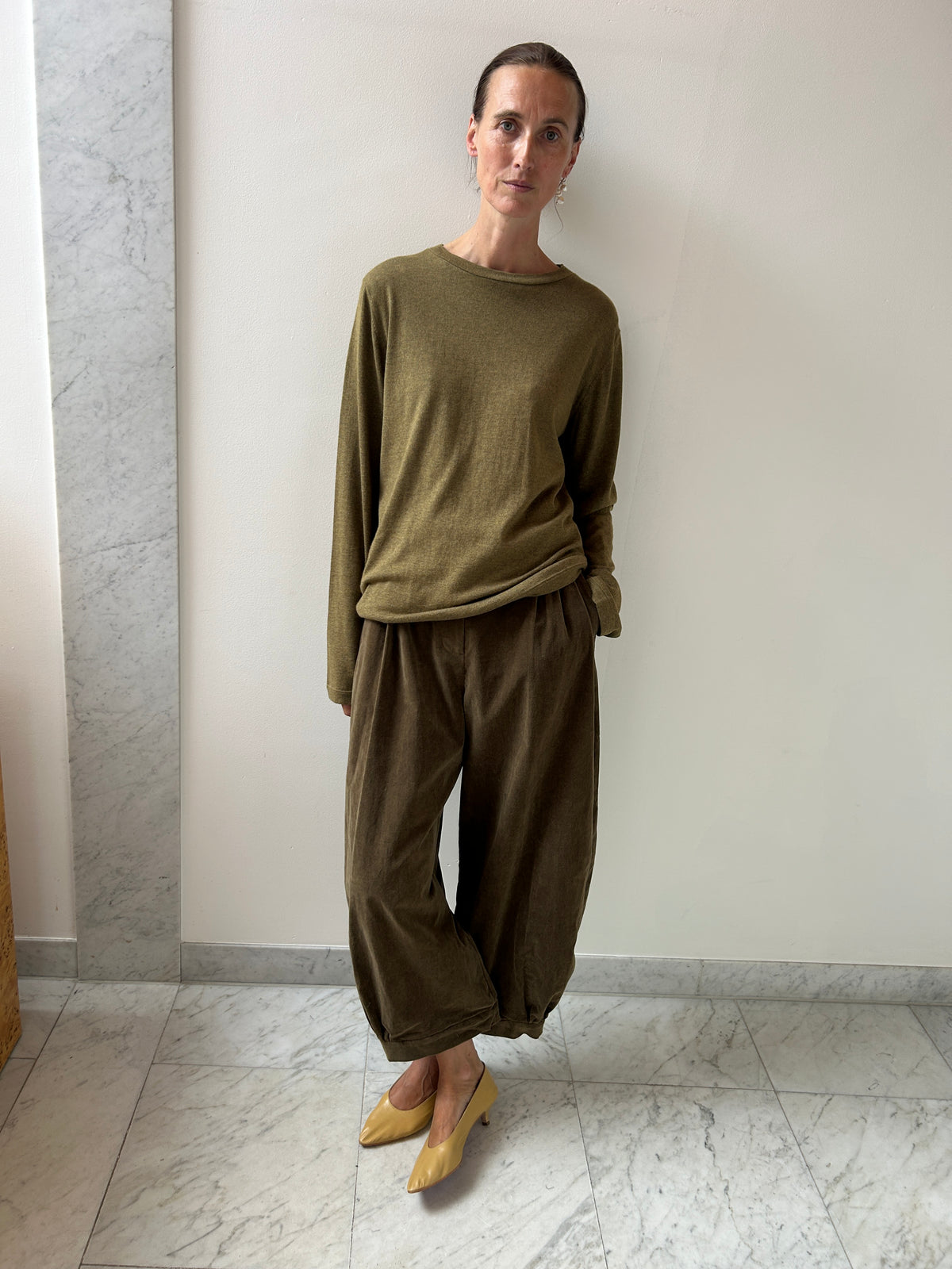 Look with Martiniano After Party, Twine, Santangelo Baba Earring, Triple Baby, Amomento Velvet Shirring Pants, Khaki