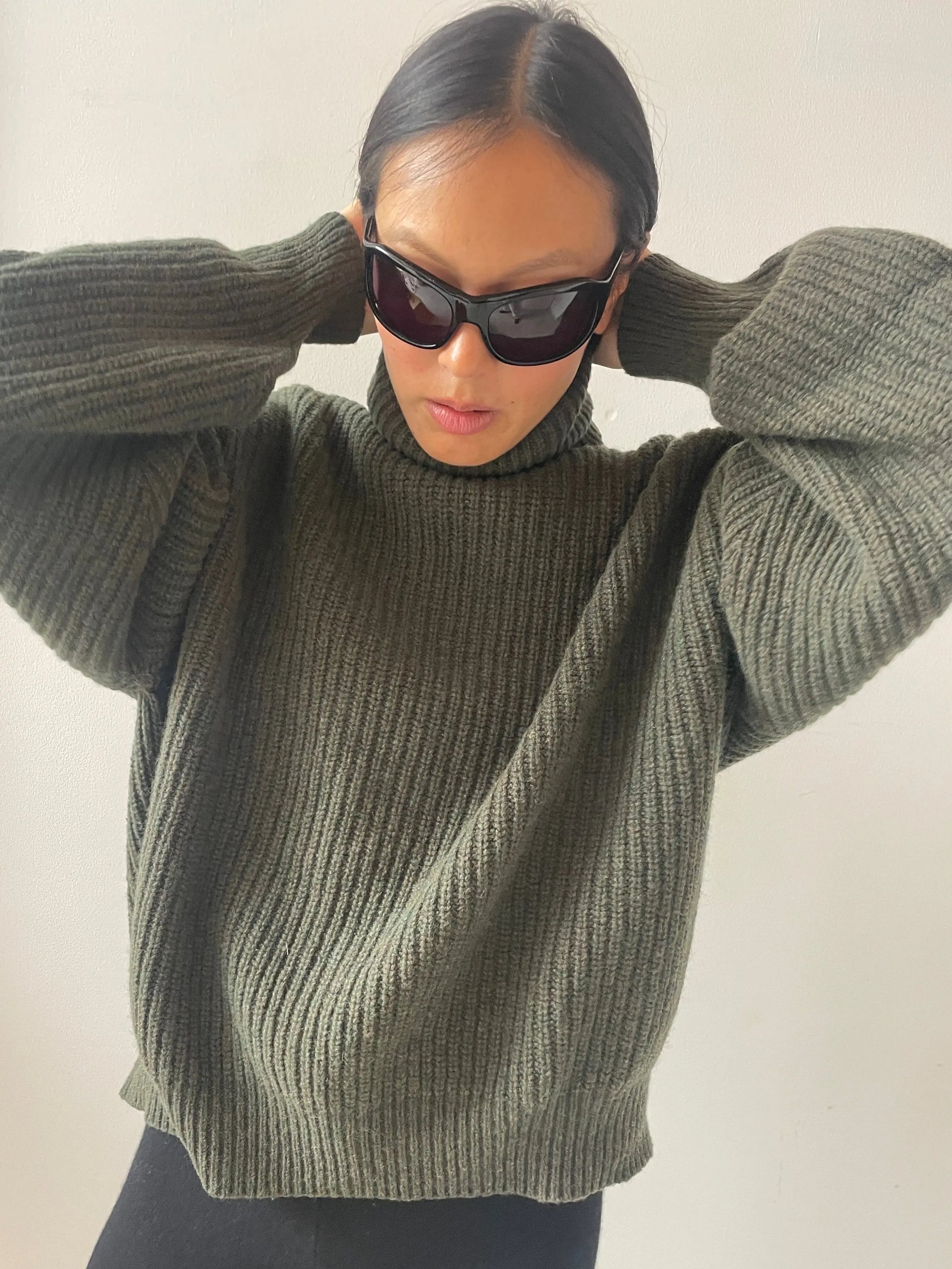 Atlas, Black & Black THISTLES