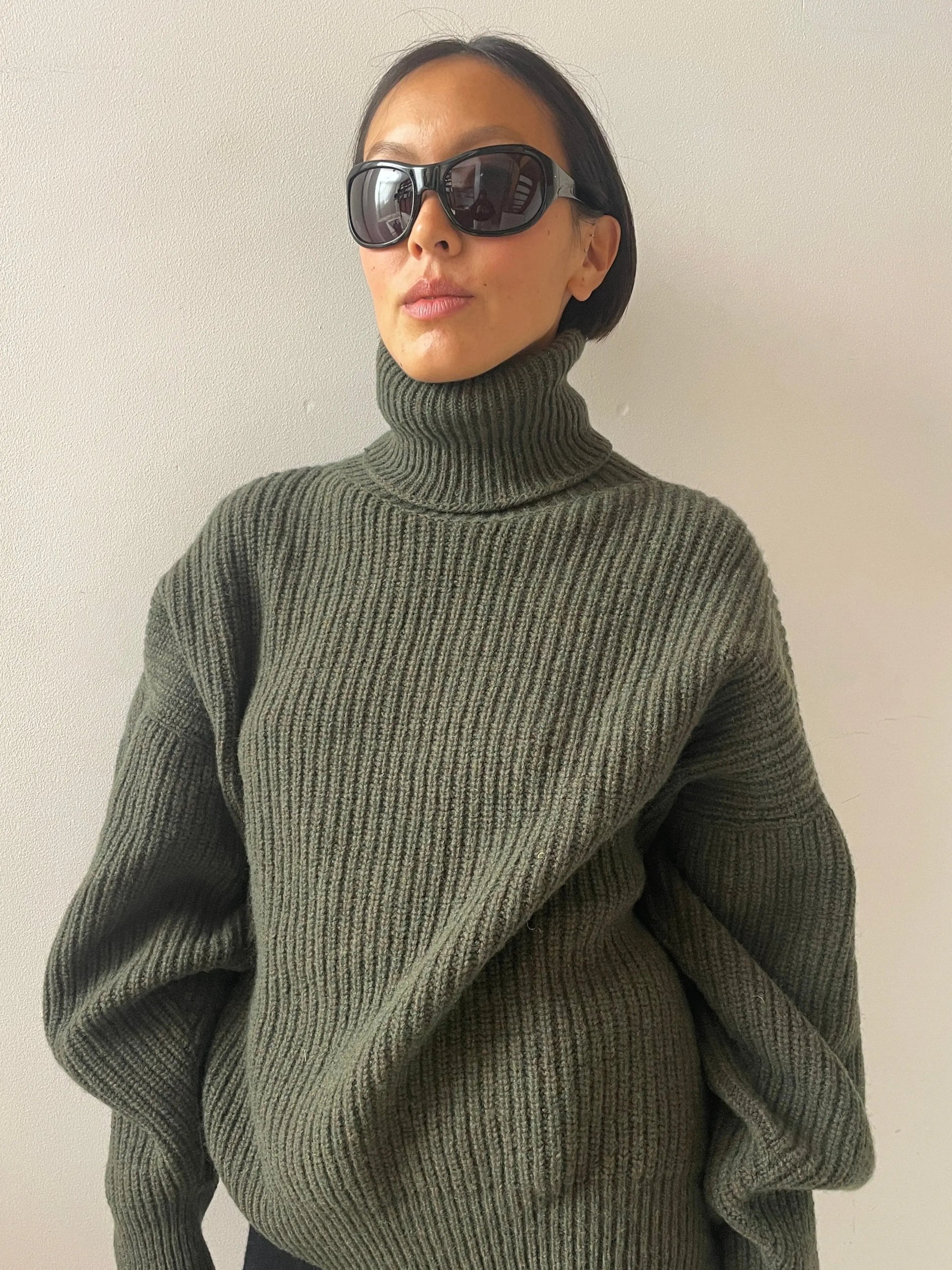 Atlas, Black & Black THISTLES