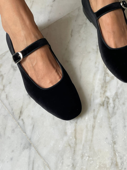 Classic Mary Jane, Black Velvet LE MONDE BÉRYL