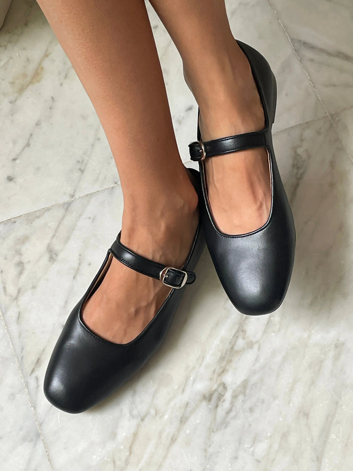 Classic Mary Jane, Black Leather LE MONDE BÉRYL