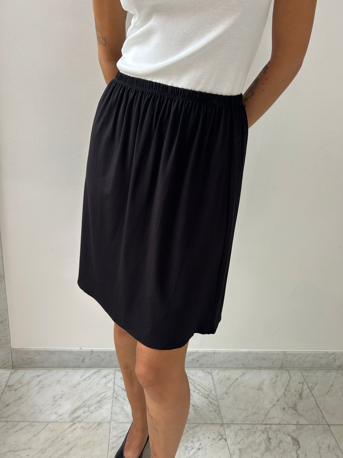 Recline Skirt, Black KYE INTIMATES