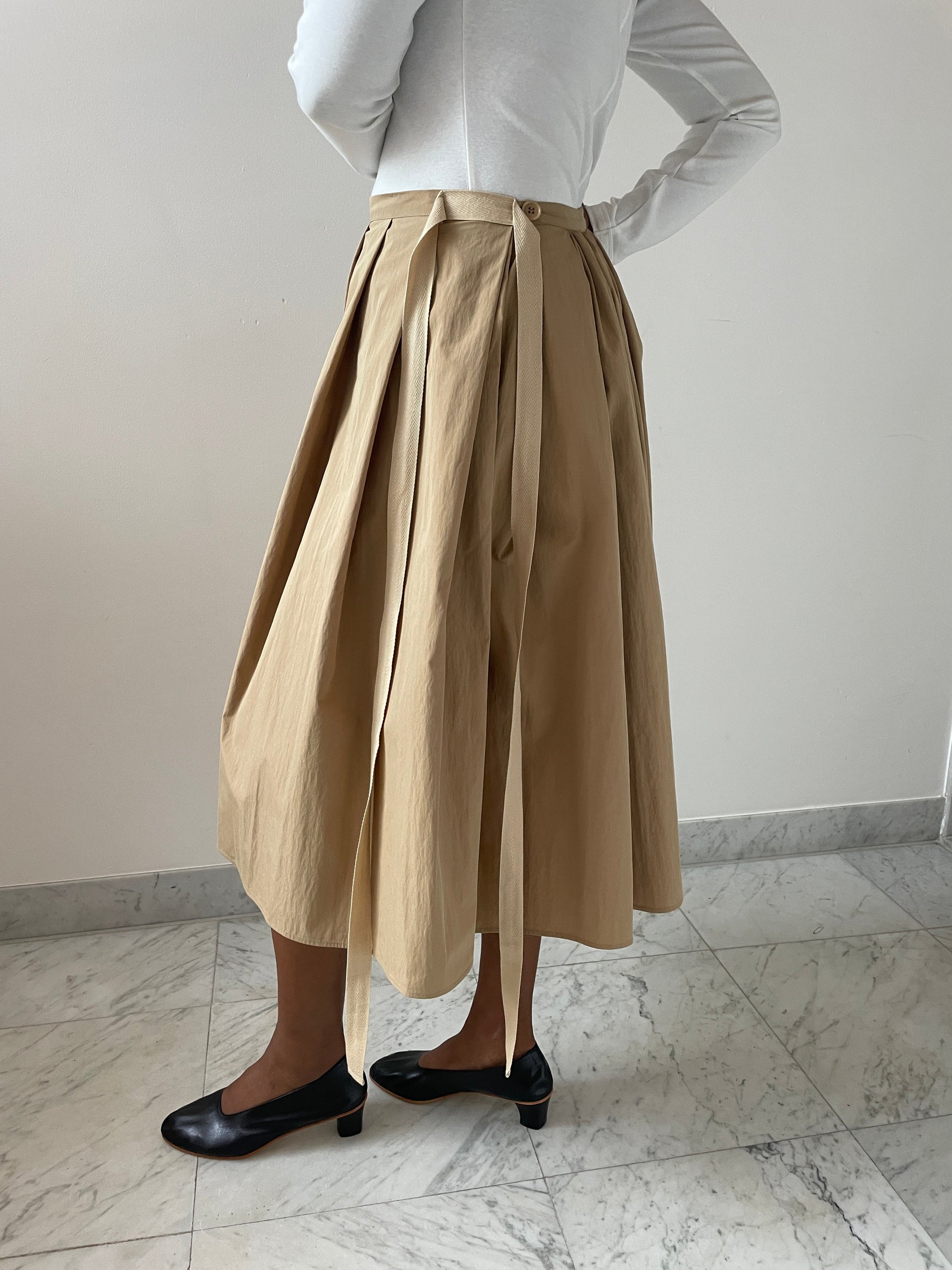 Cyn Skirt, Camel Renaissance Renaissance