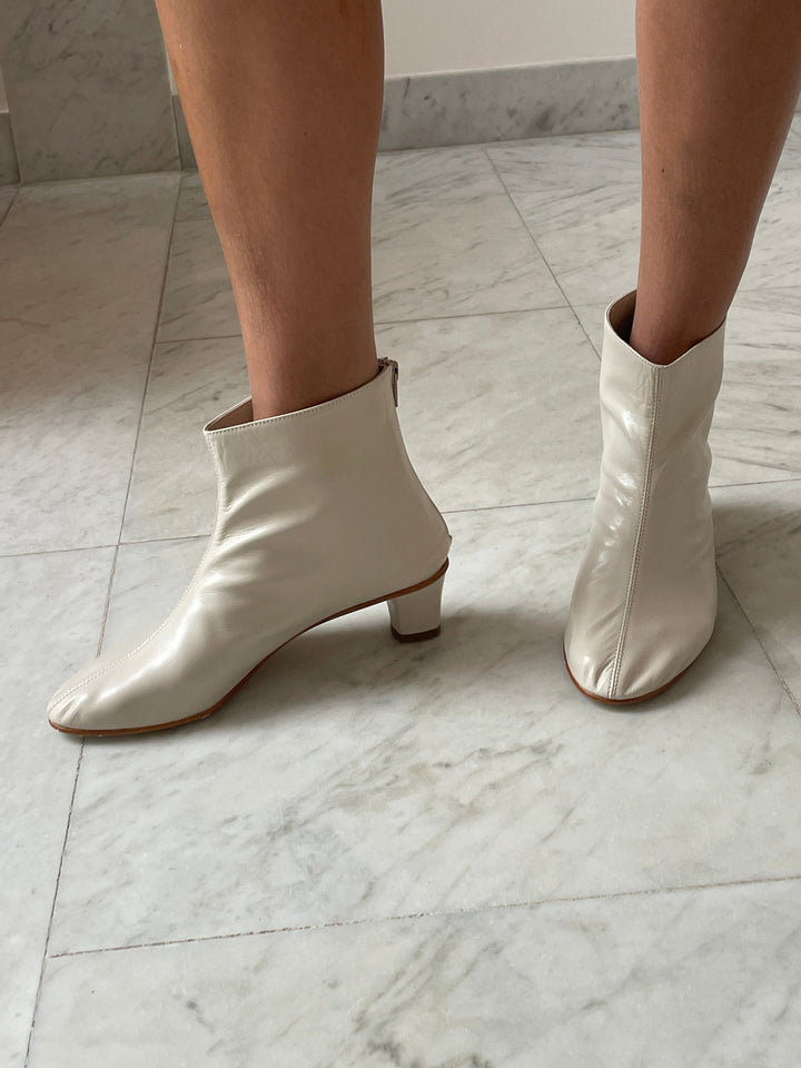 High Leone, Porcelain MARTINIANO