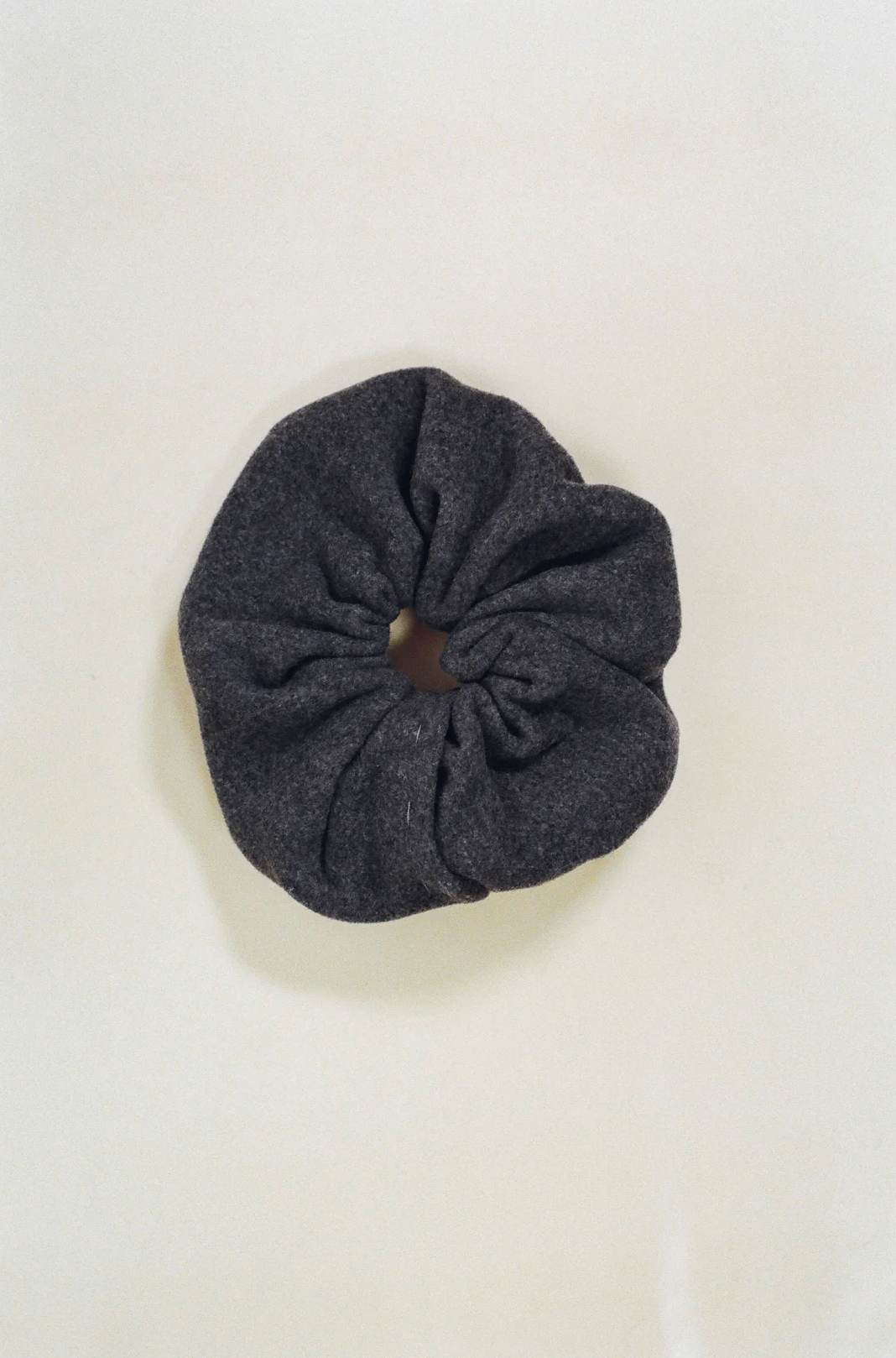 Wool Scrunchie, Ash